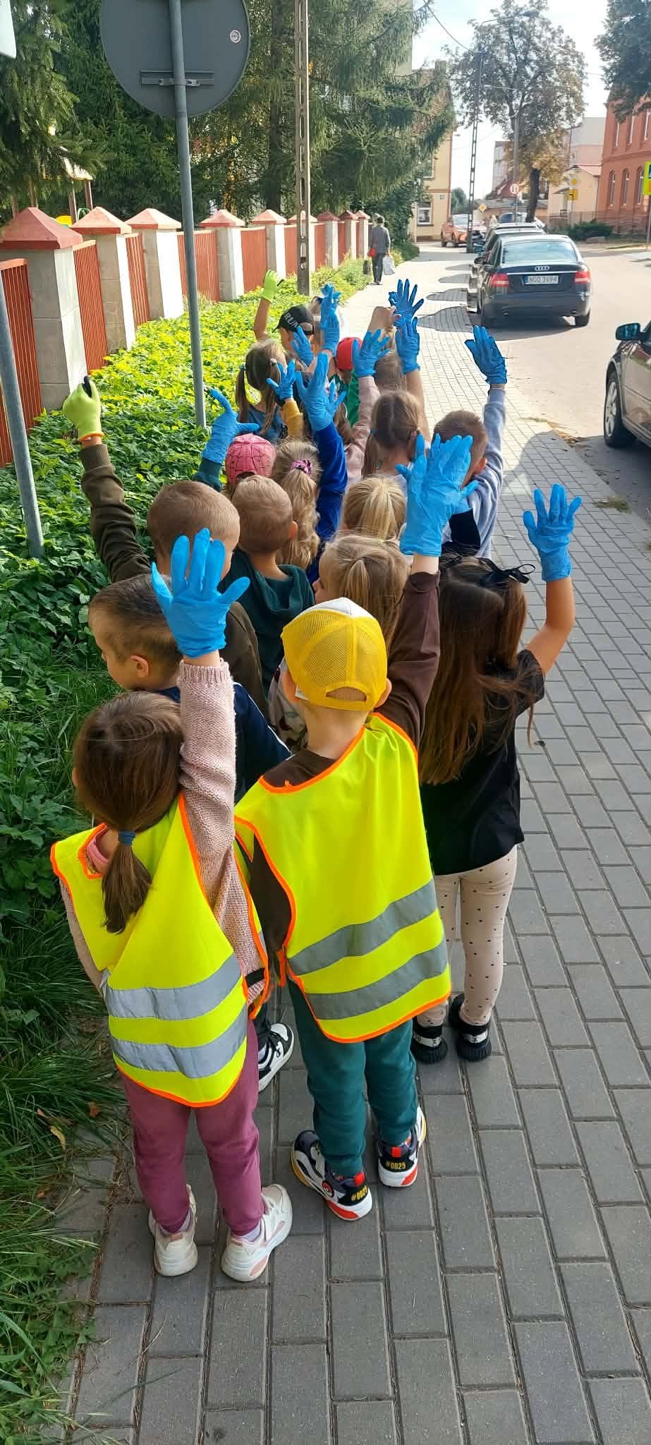 Przedszkolaki z Gołdapi włączyły się w ogólnopolską akcję Sprzątanie Świata